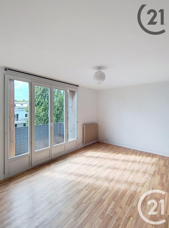Afficher la photo en grand Appartement Studio à vendre - 1 pièce - 26,70 m2 - Combs La Ville - 77 - ILE-DE-FRANCE