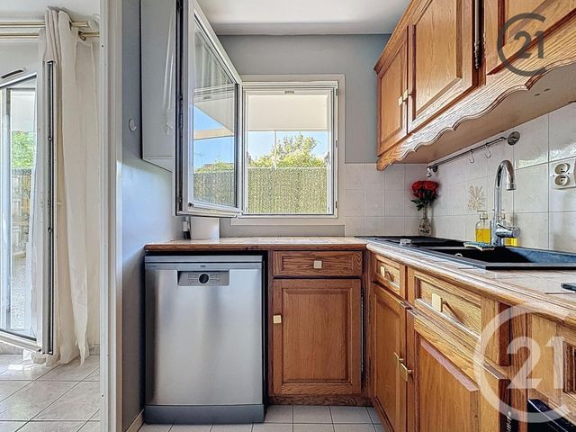 Appartement F2 à vendre - 2 pièces - 43,08 m2 - Combs La Ville - 77 - ILE-DE-FRANCE