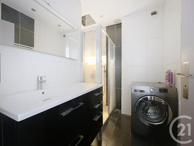 Afficher la photo en grand Appartement F3 à vendre - 3 pièces - 55 m2 - Pontault Combault - 77 - ILE-DE-FRANCE