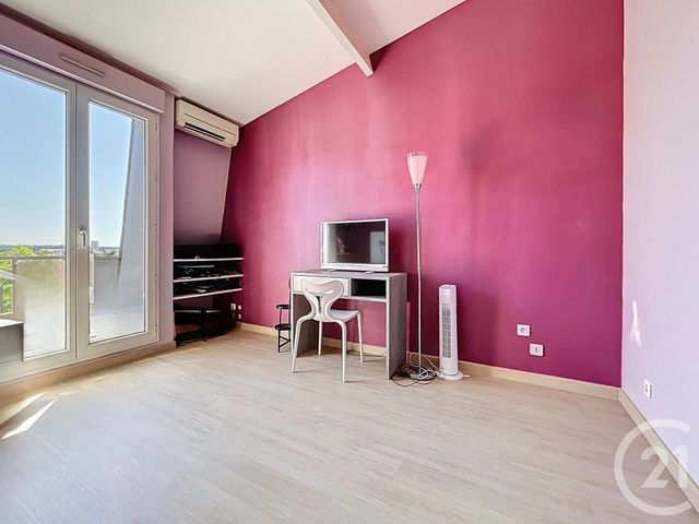 Afficher la photo en grand Appartement F3 à vendre - 3 pièces - 55 m2 - Pontault Combault - 77 - ILE-DE-FRANCE