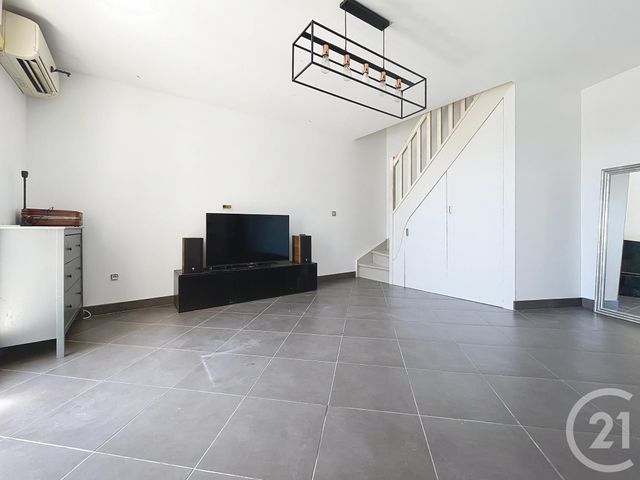 Afficher la photo en grand Appartement F3 à vendre - 3 pièces - 55 m2 - Pontault Combault - 77 - ILE-DE-FRANCE