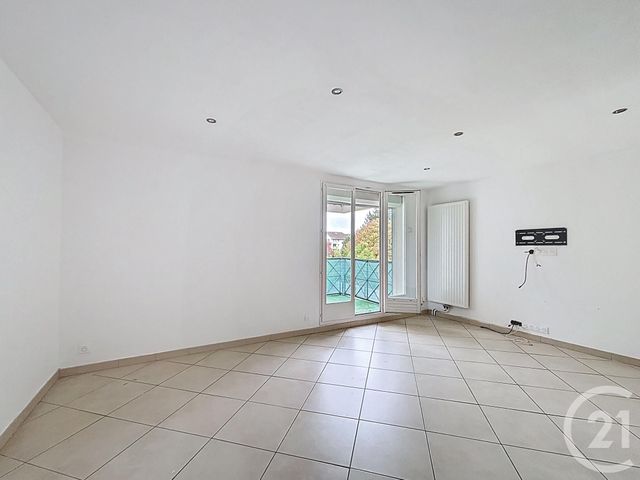 Appartement F3 à vendre - 3 pièces - 65,65 m2 - Moissy Cramayel - 77 - ILE-DE-FRANCE