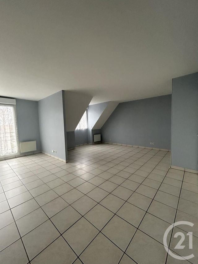 Appartement F3 à louer - 3 pièces - 95 m2 - Lieusaint - 77 - ILE-DE-FRANCE
