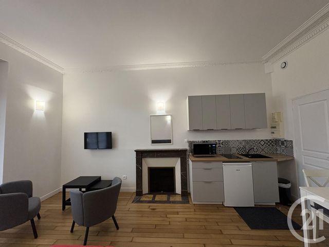 Afficher la photo en grand Appartement F1 à louer - 1 pièce - 27,50 m2 - Dammarie Les Lys - 77 - ILE-DE-FRANCE