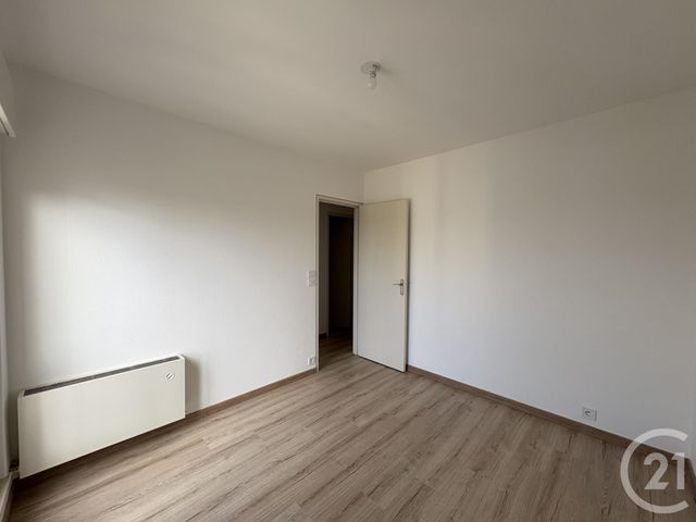 Afficher la photo en grand Appartement F2 à louer - 2 pièces - 50,26 m2 - Dammarie Les Lys - 77 - ILE-DE-FRANCE
