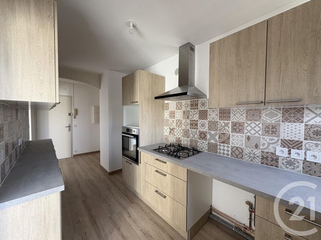 Afficher la photo en grand Appartement F2 à louer - 2 pièces - 50,26 m2 - Dammarie Les Lys - 77 - ILE-DE-FRANCE