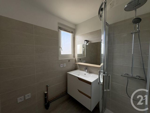 Afficher la photo en grand Appartement F2 à louer - 2 pièces - 50,26 m2 - Dammarie Les Lys - 77 - ILE-DE-FRANCE