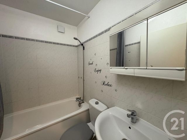 Appartement F1 à louer - 1 pièce - 26 m2 - Moissy Cramayel - 77 - ILE-DE-FRANCE