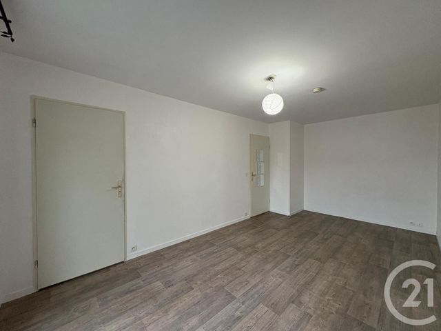 Appartement F1 à louer MOISSY CRAMAYEL