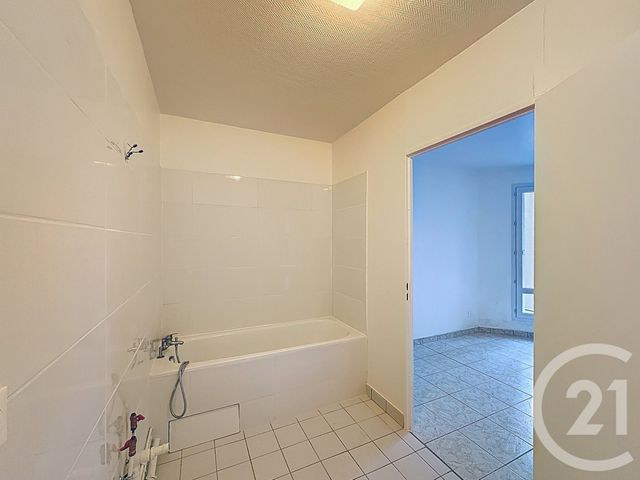 Appartement F2 &agrave; vendre - 2 pi&egrave;ces - 60,55 m2 - Moissy Cramayel - 77 - ILE-DE-FRANCE