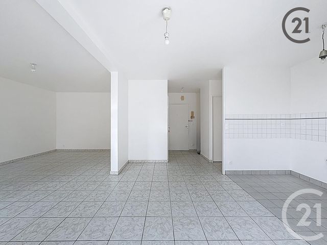 Appartement F2 à vendre - 2 pièces - 60,55 m2 - Moissy Cramayel - 77 - ILE-DE-FRANCE