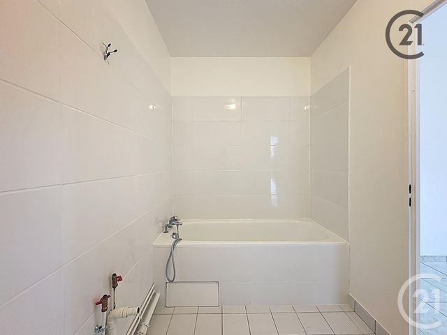Appartement F2 à vendre - 2 pièces - 60,55 m2 - Moissy Cramayel - 77 - ILE-DE-FRANCE