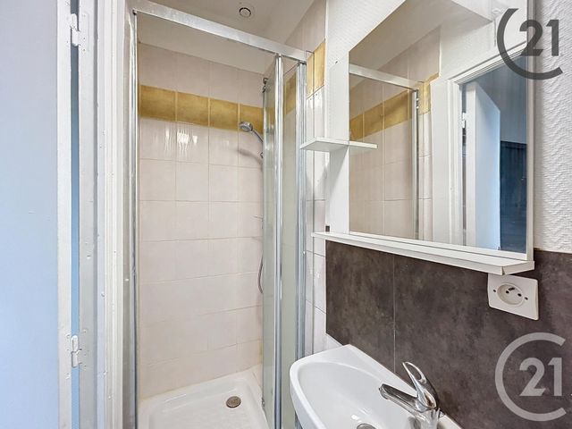 Appartement F2 à louer - 2 pièces - 24 m2 - Melun - 77 - ILE-DE-FRANCE