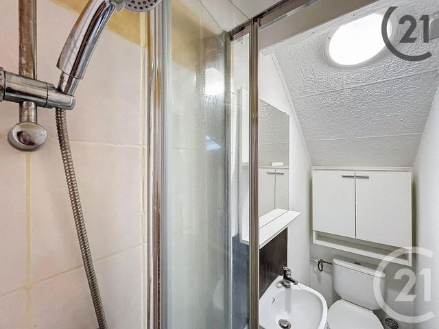 Appartement F2 à louer - 2 pièces - 24 m2 - Melun - 77 - ILE-DE-FRANCE