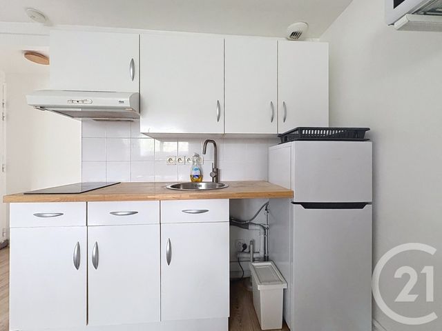 Appartement F1 &agrave; louer - 1 pi&egrave;ce - 27,36 m2 - Melun - 77 - ILE-DE-FRANCE