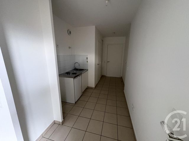 Appartement Studio &agrave; louer - 1 pi&egrave;ce - 30,69 m2 - Melun - 77 - ILE-DE-FRANCE