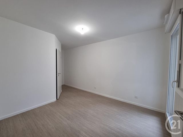 Appartement F2 &agrave; louer - 2 pi&egrave;ces - 43,42 m2 - Savigny Le Temple - 77 - ILE-DE-FRANCE