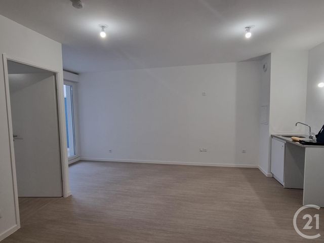 Appartement F2 &agrave; louer - 2 pi&egrave;ces - 43,42 m2 - Savigny Le Temple - 77 - ILE-DE-FRANCE