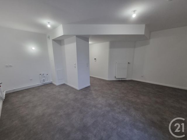 Appartement F2 &agrave; louer - 2 pi&egrave;ces - 41,42 m2 - Savigny Le Temple - 77 - ILE-DE-FRANCE