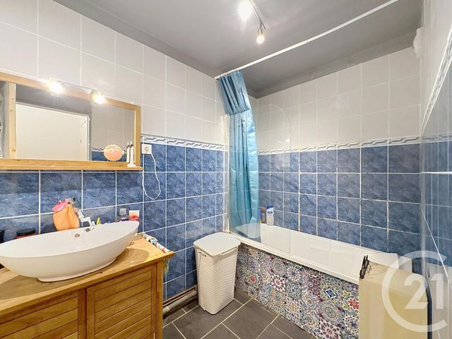 Appartement F3 &agrave; vendre - 3 pi&egrave;ces - 60,90 m2 - Savigny Le Temple - 77 - ILE-DE-FRANCE