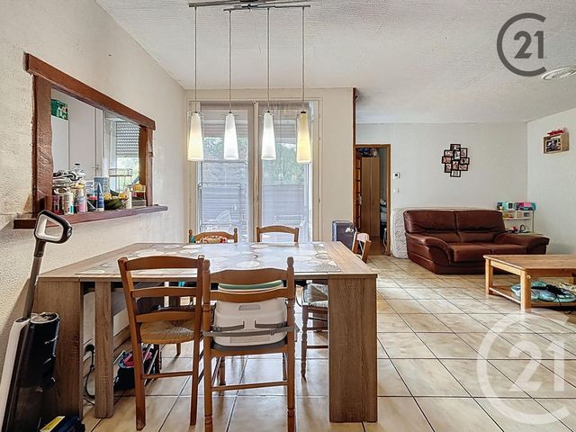 Appartement F3 &agrave; vendre - 3 pi&egrave;ces - 60,90 m2 - Savigny Le Temple - 77 - ILE-DE-FRANCE