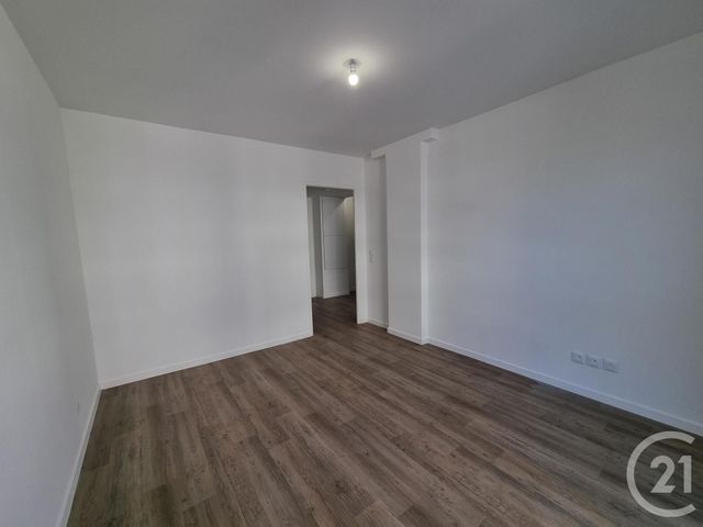 Appartement F3 &agrave; louer - 3 pi&egrave;ces - 58,06 m2 - Savigny Le Temple - 77 - ILE-DE-FRANCE