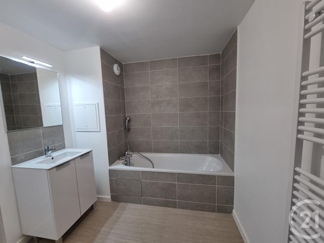 Appartement F3 &agrave; louer - 3 pi&egrave;ces - 58,06 m2 - Savigny Le Temple - 77 - ILE-DE-FRANCE