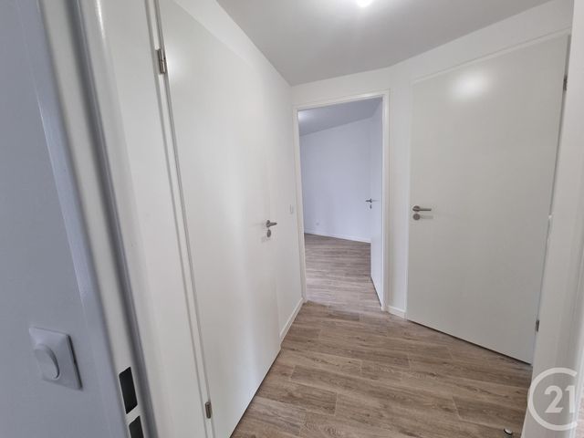 Appartement F3 &agrave; louer - 3 pi&egrave;ces - 62,32 m2 - Savigny Le Temple - 77 - ILE-DE-FRANCE