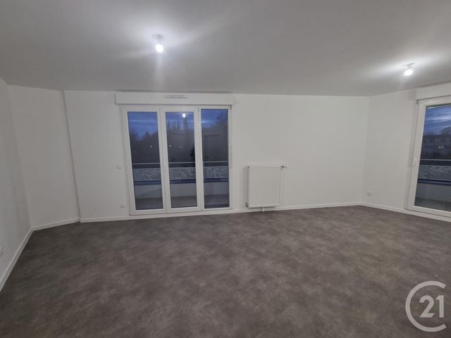 Appartement F3 &agrave; louer - 3 pi&egrave;ces - 58,52 m2 - Savigny Le Temple - 77 - ILE-DE-FRANCE