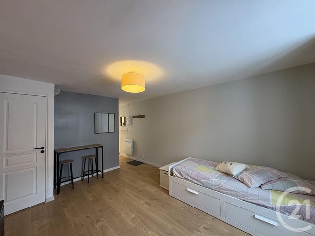 Appartement F1 &agrave; louer - 1 pi&egrave;ce - 24 m2 - Melun - 77 - ILE-DE-FRANCE