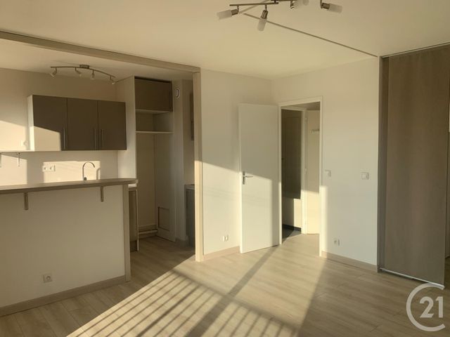 Appartement F1 à louer COMBS LA VILLE