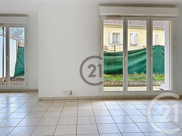 Appartement T2 &agrave; louer - 2 pi&egrave;ces - 47,25 m2 - Moissy Cramayel - 77 - ILE-DE-FRANCE