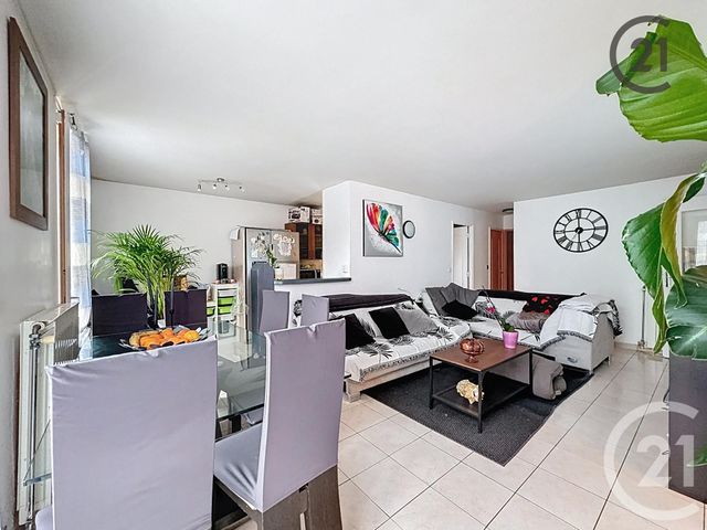 Appartement F5 &agrave; vendre - 5 pi&egrave;ces - 96,10 m2 - Nandy - 77 - ILE-DE-FRANCE