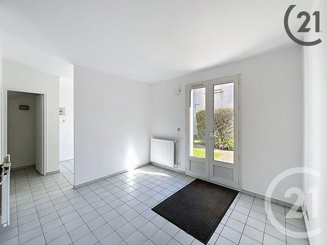 Appartement F1 &agrave; louer - 1 pi&egrave;ce - 29,30 m2 - Vert St Denis - 77 - ILE-DE-FRANCE