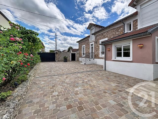 Maison &agrave; vendre - 7 pi&egrave;ces - 300 m2 - Combs La Ville - 77 - ILE-DE-FRANCE