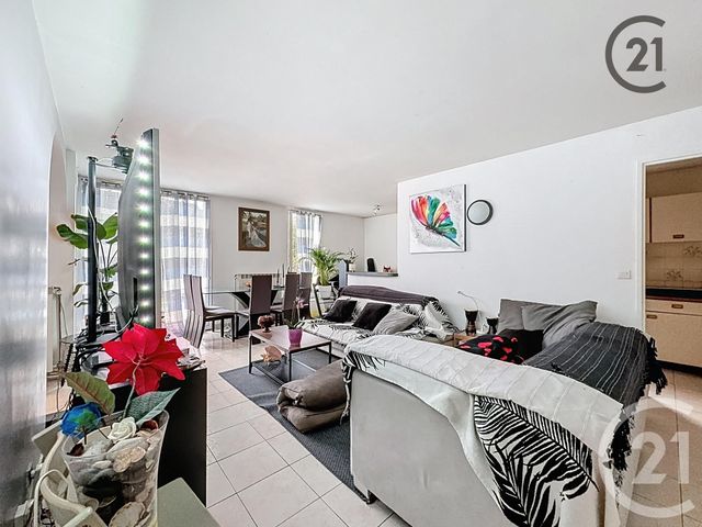 Appartement F5 &agrave; vendre - 5 pi&egrave;ces - 96,10 m2 - Nandy - 77 - ILE-DE-FRANCE