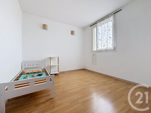 Appartement &agrave; louer - 3 pi&egrave;ces - 66,93 m2 - Savigny Le Temple - 77 - ILE-DE-FRANCE