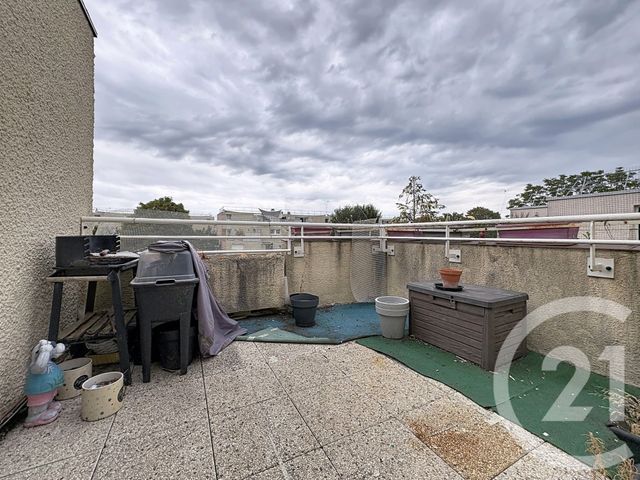 Appartement &agrave; louer - 3 pi&egrave;ces - 66,93 m2 - Savigny Le Temple - 77 - ILE-DE-FRANCE