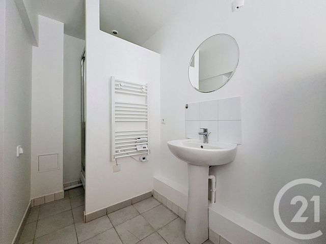 Appartement T1 &agrave; louer - 1 pi&egrave;ce - 30,90 m2 - Melun - 77 - ILE-DE-FRANCE