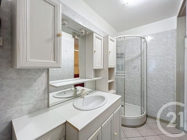 Appartement &agrave; louer - 3 pi&egrave;ces - 60,78 m2 - Le Mee Sur Seine - 77 - ILE-DE-FRANCE