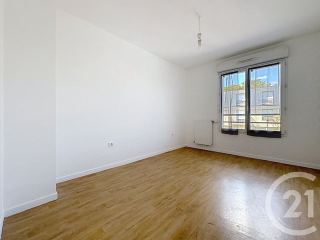 Appartement T3 &agrave; louer - 3 pi&egrave;ces - 61,35 m2 - Dammarie Les Lys - 77 - ILE-DE-FRANCE