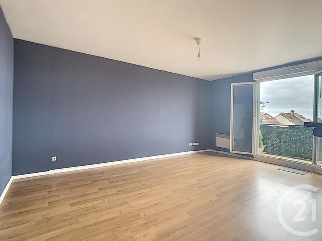Appartement T3 &agrave; louer - 3 pi&egrave;ces - 63,05 m2 - Savigny Le Temple - 77 - ILE-DE-FRANCE