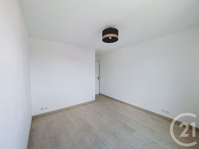 Appartement F3 &agrave; vendre - 3 pi&egrave;ces - 56,68 m2 - Savigny Le Temple - 77 - ILE-DE-FRANCE
