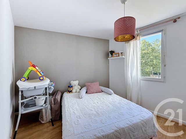 Appartement F4 &agrave; vendre - 4 pi&egrave;ces - 79,57 m2 - Combs La Ville - 77 - ILE-DE-FRANCE