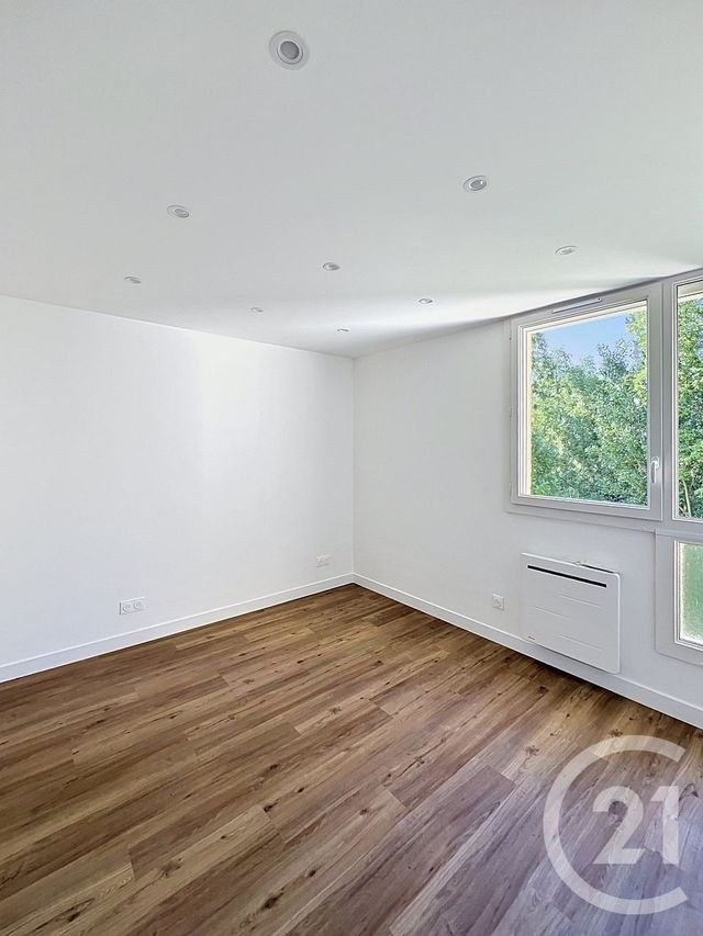 Appartement F4 &agrave; vendre - 4 pi&egrave;ces - 82,48 m2 - Savigny Le Temple - 77 - ILE-DE-FRANCE