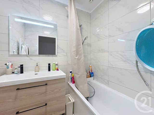 Maison &agrave; vendre - 5 pi&egrave;ces - 86,99 m2 - Combs La Ville - 77 - ILE-DE-FRANCE