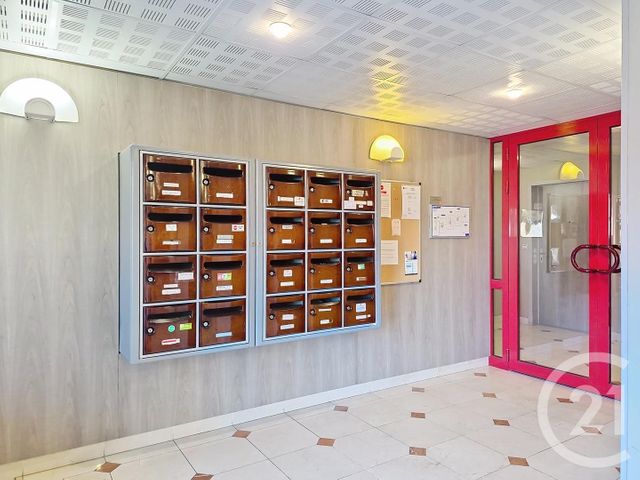 Appartement T3 &agrave; vendre - 3 pi&egrave;ces - 55,71 m2 - Auxerre - 89 - BOURGOGNE