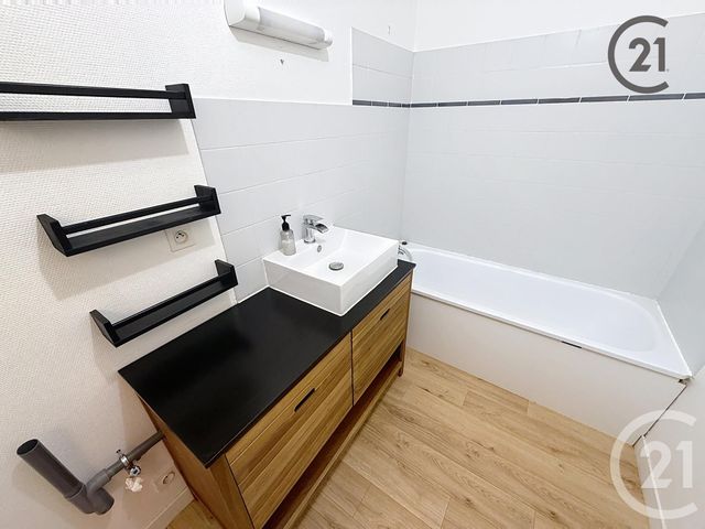 Afficher la photo en grand Appartement F3 à vendre - 3 pièces - 67,80 m2 - Auxerre - 89 - BOURGOGNE