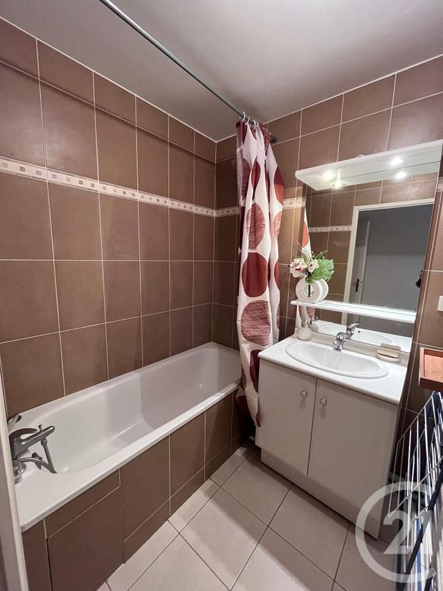 Afficher la photo en grand Appartement F2 à vendre - 2 pièces - 46,65 m2 - Auxerre - 89 - BOURGOGNE