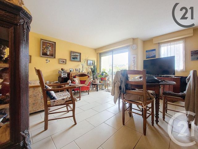 Appartement T3 à vendre - 3 pièces - 77,08 m2 - Auxerre - 89 - BOURGOGNE